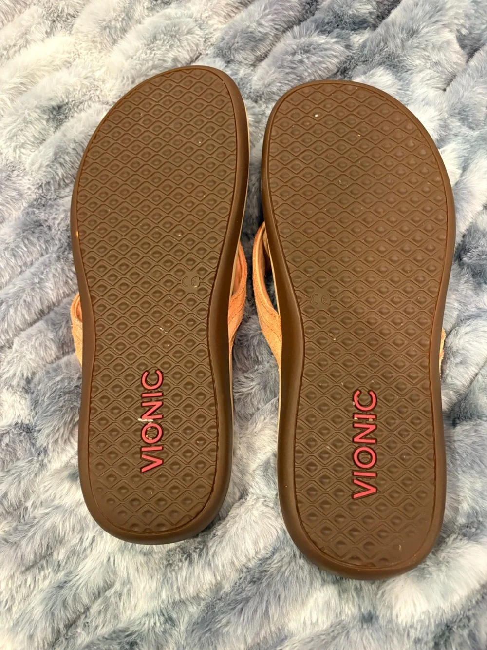 Vionic Tide Aloe Peach Suede Flip Flop with Gold O-Ring  Accent